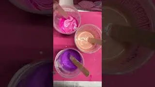 Did you know that you can use mica powders to add different colors to your HydroCast? 🎨