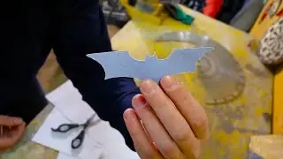 Batman shuriken and shuriken from a diamond disk. DIY