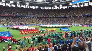 Torcida brasileira cantando o hino a capela na Copa da Russia