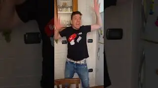MIA MADRE QUANDO INVITA QUALCUNO A CASA 