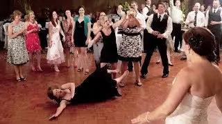 Bouquet Toss Fail