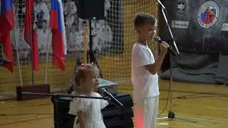 Александр и Анна ЯНИЦКИЕ. Отмените войну.