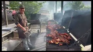 RICOS POLLOS ASADOS AL CARBÓN ASADOS POR MI AMIGO SANTOS EL POLLERO