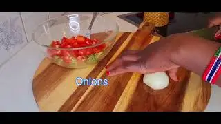 How to make a Kenyan kachumbari recipe, so good😋👌