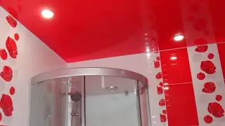 Установка красных натяжных потолков в ванной