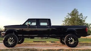 Lifted OBS Ford F-350 7.3 Powerstroke Skyjacker on 38’s