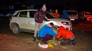Installing SNOW CHAINS For Gulmarg DRIVE! 🤩🥳