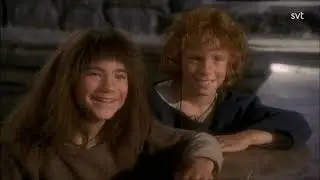 Ronja Rövardotter (1986) - Kasta Saker På Väggarna