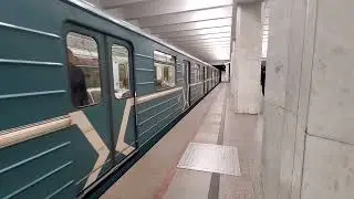 УНИКАЛЬНЫЙ ВАГОН! 81-714 С АНТИВАНДАЛЬНЫМИ СИДЕНЬЯМИ,СТАРЫМИ ЛАМПАМИ И КРАСНЫМ ПОЛОМ