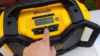 Отличный сервис DeWalt заменили батарейку по гарантии