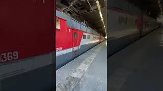 Поезд везет электровоз ЧС2т 😎 