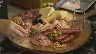 Pickled California Raisin Grazing Platter