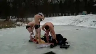 Купание зимой 2013.