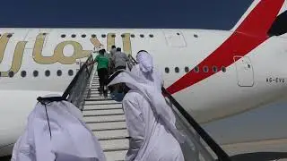 Emirates Airbus A380 - Cabin walk around of the Super Jumbo    HD✨. 2021
