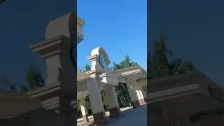 центральный сквер города Костанай в момент демонтажа брусчатки и перед внедрением поющих фонтанов.