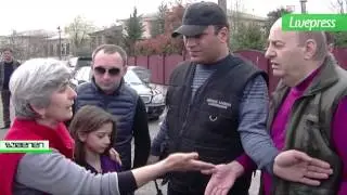 აქცია ახალაიების სახლთან