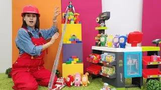 Oddbods oyuncakları kuledeki prense yardım ediyor - Çocuk videoları. Alışveriş oyunları
