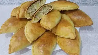 Пирожки с куриным фаршем и картошкой.
