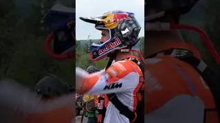 Pre race warm up #hardenduro #enduro #dirtbike #warmup #stretching