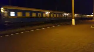 ЧС4 с поездом 79 Днепр-Киев проследует ст.Фундуклеевка