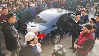 MUFTIY HAZRAT NURIDDIN DOMLA XOLIQNAZAROV ANDIJONLIKLAR HAQQIGA DUO QILDILAR