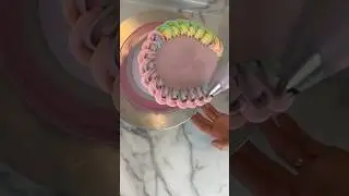 🌈 RAINBOW BUTTERCREAM Tutorial: How to Pipe a Colorful Frosting Spiral Border-Cascade Cake 
