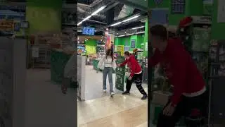 Охранник в шоке🤪 #shorts