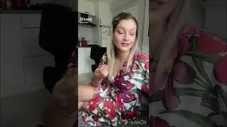 Kilisede yetişen üç kız 