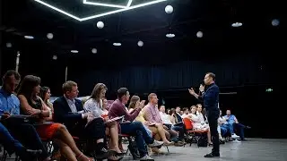 Networking în Maybach, speakeri extraordinari și multă energie! Vezi cum a fost la Business Drive