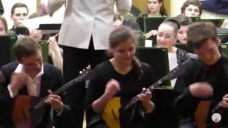 Дж. Финна. Шмелиные Буги