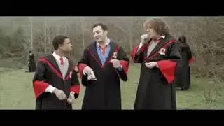 Sihirbazlık Okulunda Bir Türk - Çekirdek sahnesi - Çekirdek Büyüsü - Şakırdak