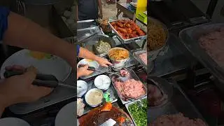 The noodles sell very well. Solo seller in Lopburi, Thailand. #streetfood #shorts