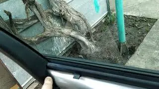 VOLVO V60…2014. How to disassemble the front door, remove the door panel, get the glass, where ar...
