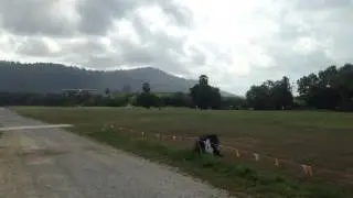 Cessna взлетает на Пхукете \ Phuket Airpark