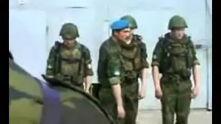 Вот так отчитывают в нашей ПРЕКРАСНОЙ армии!