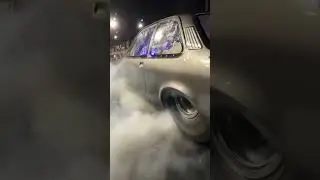 Bateu as cinco marchas no burnout 