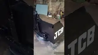 покрасив свого ковша