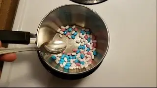 WHAT HAPPENS IF YOU COOK TIC TACS!!