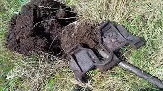 КОПАЮ МЕТАЛЛ ВДОЛЬ ДОРОГ.