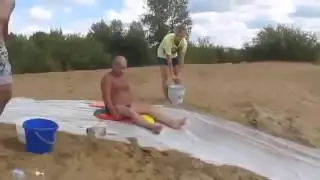 Мужик так полетел!! ЖЕСТЬ!! Аттракцион не для слабонервных