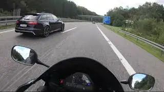 RS6 on Autobahn