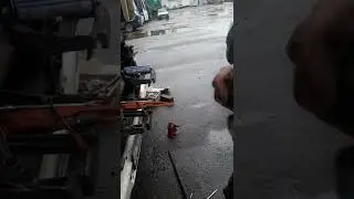 выбиваем палец  кабины часть2
