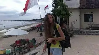 Пляж Джимбаран начало слева