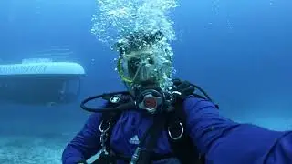 SCUBA DIVING IN COZUMEL - SHIP AND SUBMARINE