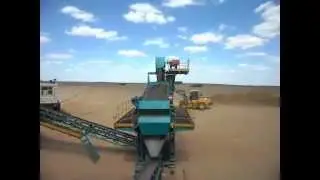 Грохот ГИС-42 в работе (производительность 85-135 м3/ч)