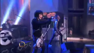 Joan Jett & the Blackhearts on Queen Latifah Show (1)