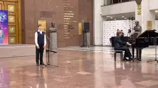 «Заветная высь» из к/ф «Два капитана», муз. Е.Птичкина. Солист Алексей Розов.