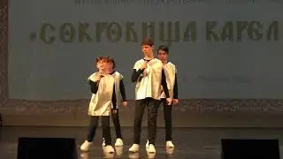Трава у дома