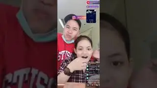 putri DA buka kado dari fans