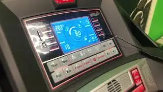 ТЦ СпортХит, 1-й этаж - CARDIOPOWER T40 — работа дорожки под углом 10%, Сколковское шоссе, 31